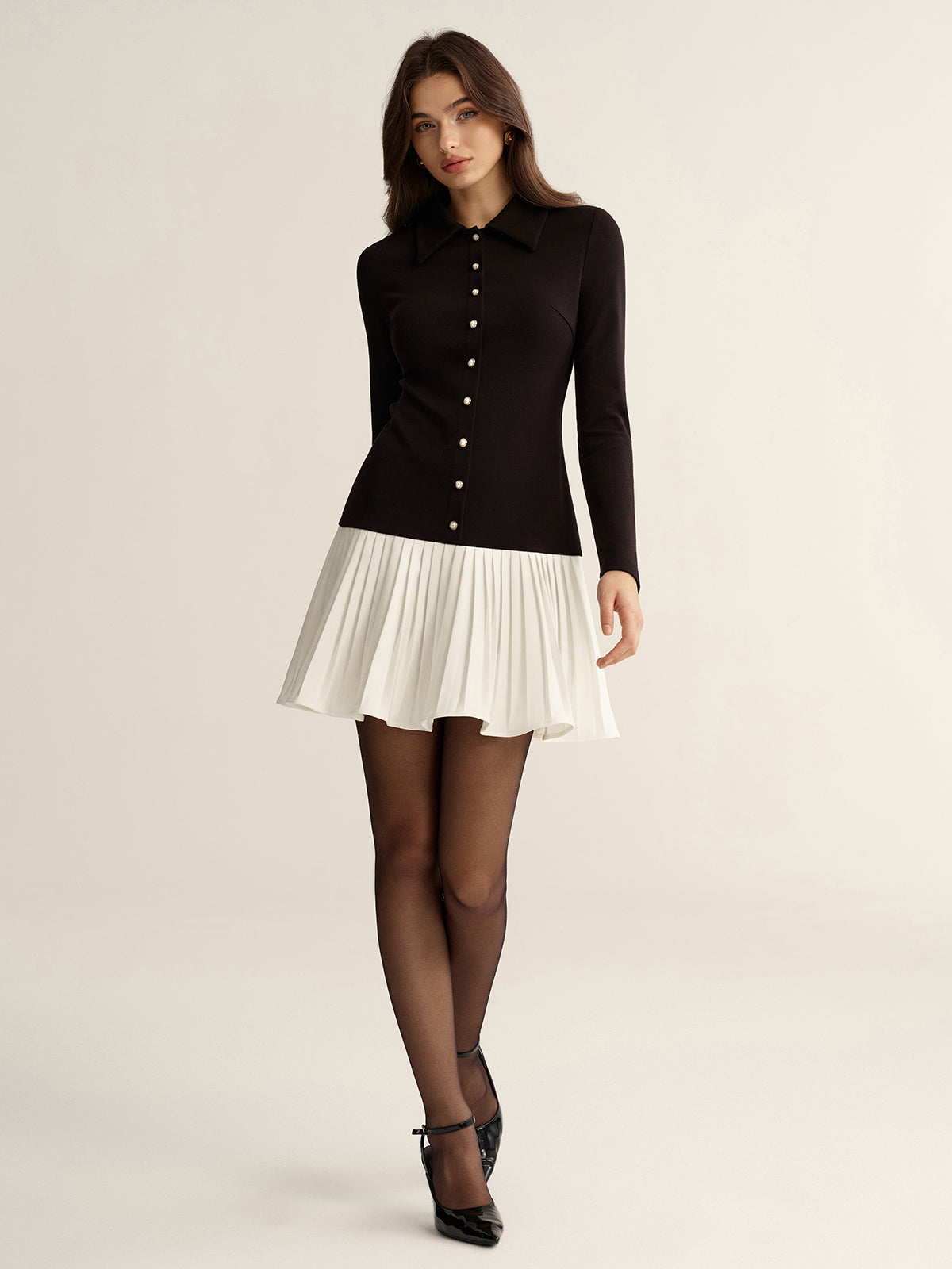 Contrast Pleated Hem Collared Mini Dress